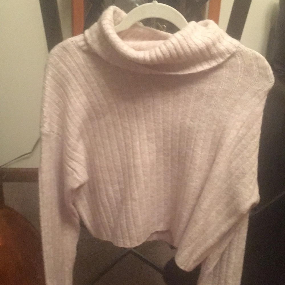 Crop sweater